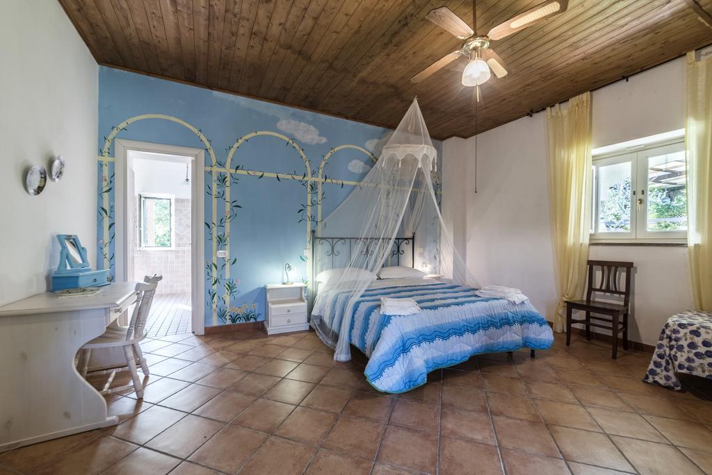Country House Araba Phoenix カステッラバーテ エクステリア 写真